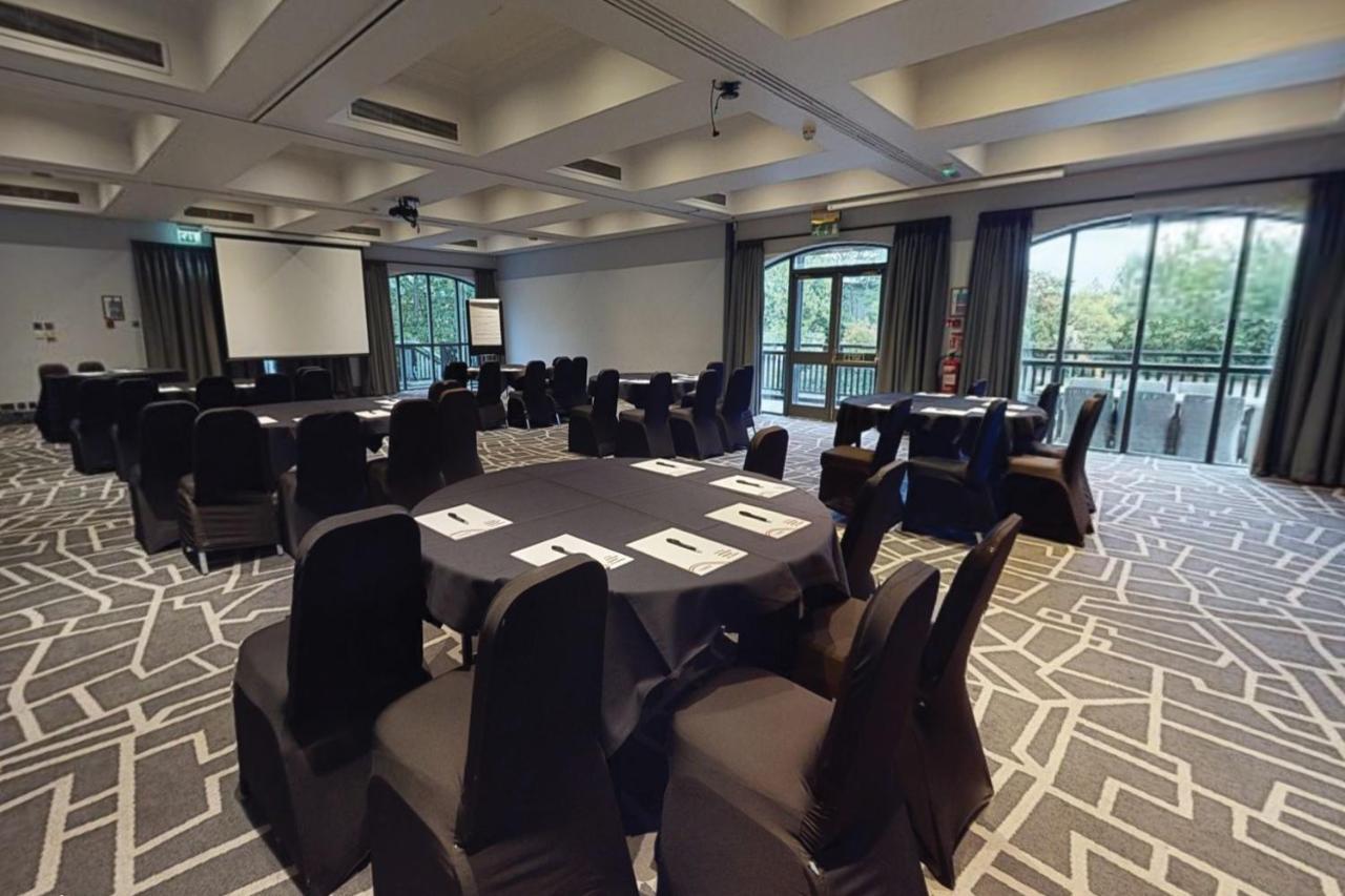 Village Hotel Nottingham Beeston  Extérieur photo