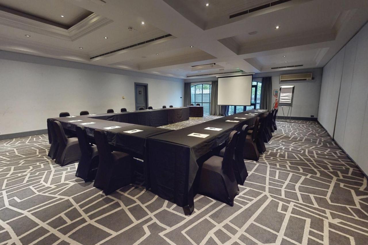 Village Hotel Nottingham Beeston  Extérieur photo